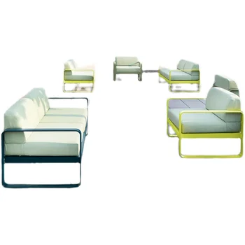 Уличный диван, комбинация журнальных столиков, мебель для отдыха из алюминиевого сплава и минималистичный индустриальный стиль, уличный макаронный цвет