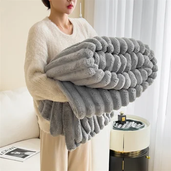 Новые осенние теплые одеяла из искусственного Кролика для кроватей, Мягкий коралловый флис, покрывало для дивана, Удобная Утолщенная простыня