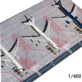 Масштаб 1/400 Модель взлетно-посадочной полосы пассажирского самолета в аэропорту, ПВХ Площадка для парковки, наборы для диорамы с изображением сцены самолета, 1шт