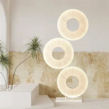 Итальянская атмосфера края дивана в гостиной Вертикальный светильник Современный минималистичный креативный минималистичный торшер